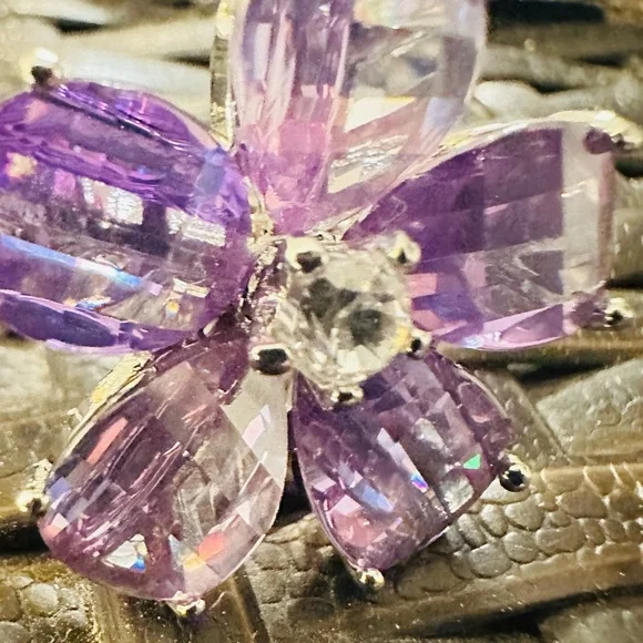 Nancy & Rise Purple Flower Crystal Rhinestone Silver Tone Ring Fits Sizes 8-10 - Picture 5 of 9